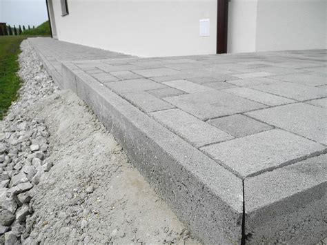 Schéma ukladania debniacich tvárnic pre betónový pilier