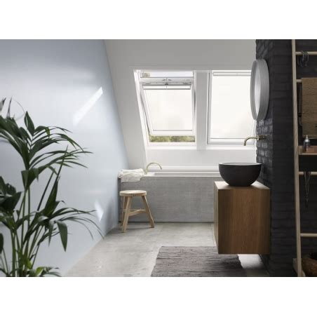 Moderné strešné okná VELUX s diaľkovým ovládaním