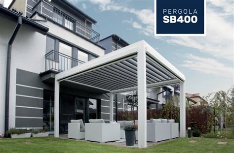 Záhradná pergola so sklenenou strechou