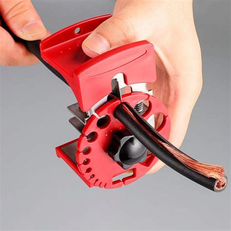 Odstraňovanie starých elektrických káblov