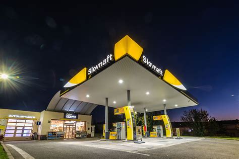 Architektonická vizualizácia modernej čerpacej stanice Slovnaft Prístavná s kupolou
