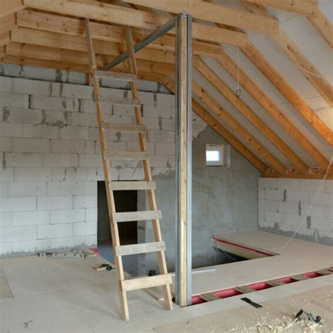 Príklad rozdelenia podkrovia sádrokartónovými stenami