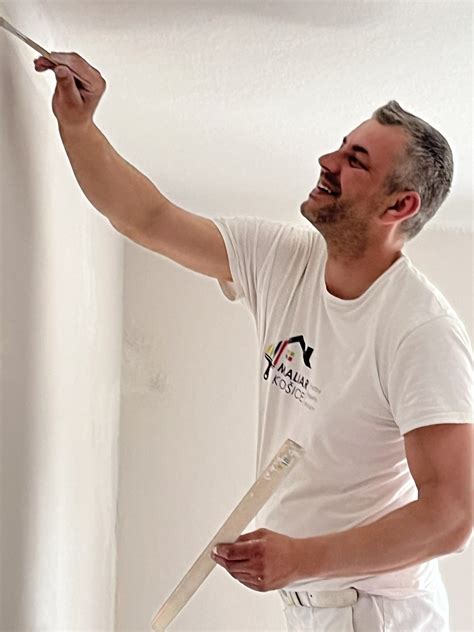 Príprava miestnosti pred odstraňovaním maľovky