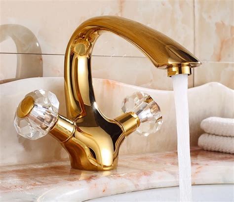 Zlaté batérie v kúpeľni