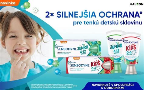 Rodina s deťmi používajúca zubné pasty pre celú rodinu
