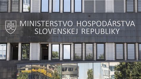 Stará budova Ministerstva hospodárstva na Mierovej ulici v Bratislave