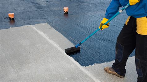 Asfaltový penetrační nátěr na betonovém podkladu