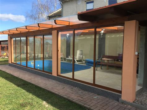 Bezrámové zasklenie terasy a pergoly pre celoročné využitie