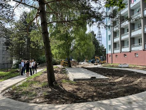Vizualizácia dažďovej záhrady a zelenej oddychovej zóny v mestskej časti