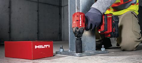 Rázový uťahovák Hilti SIW 6-22 na stavenisku