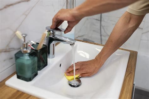 Tipy pre údržbu a čistenie umývadla z umelého kameňa