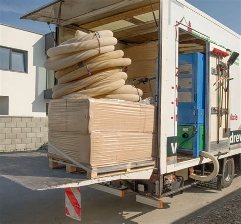 Aplikácia fúkanej izolácie do ťažko prístupných priestorov