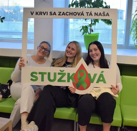Študenti Gymnázia Stropkov pri výučbe