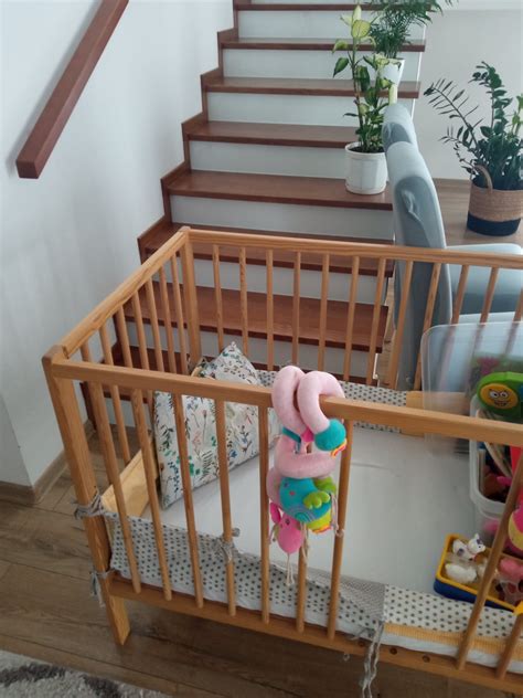 Príklad zábradlia pre schodisko určené deťom